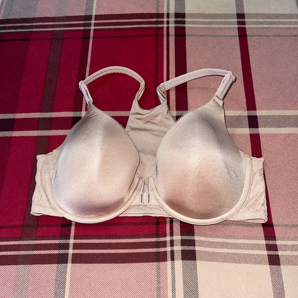 SPANX Other - SPANX Nude Front Closure Bra